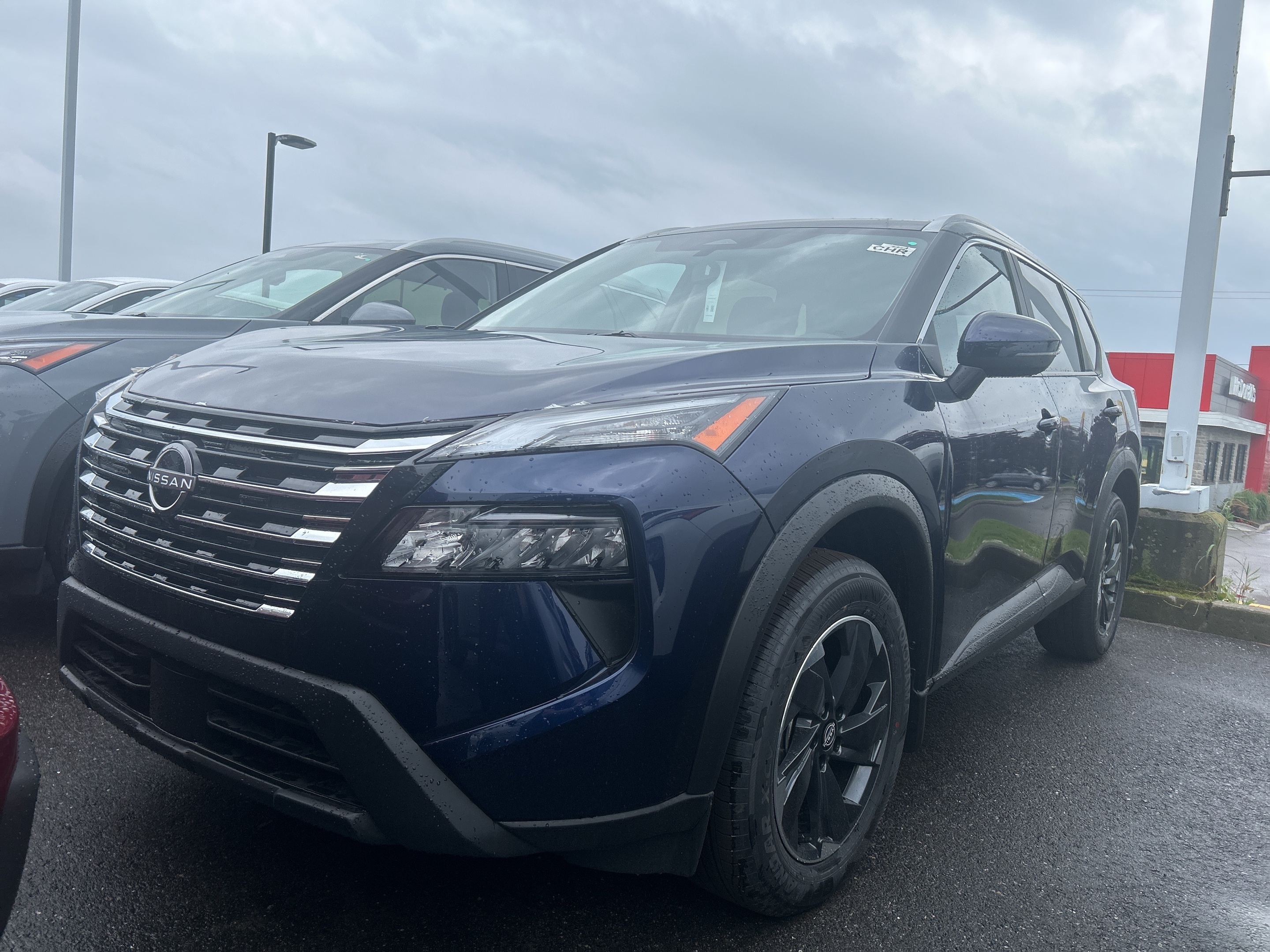2025 Nissan Rogue SV MOONROOF