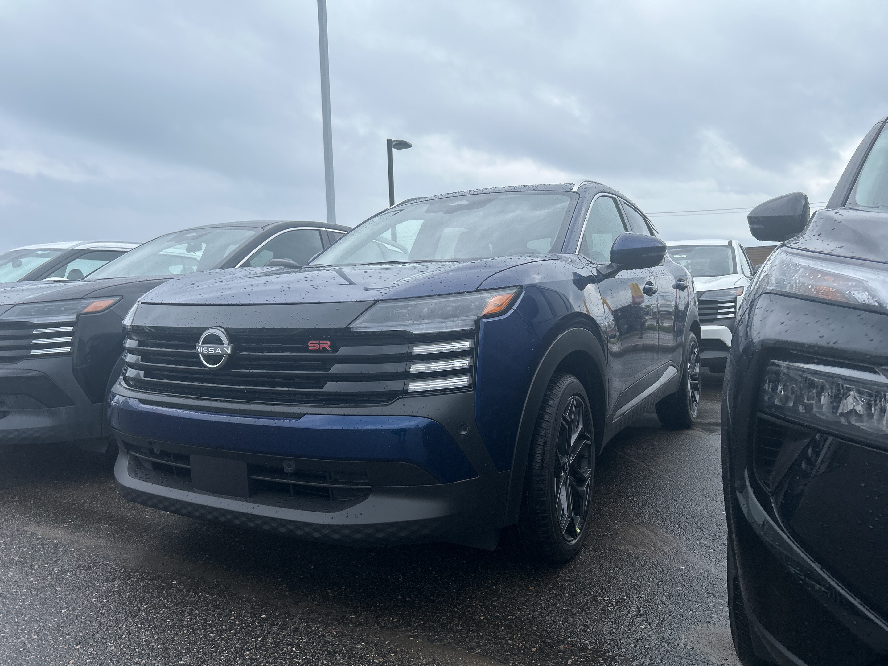 2025 Nissan Kicks SR PREMIUM SPRT WHL PKG