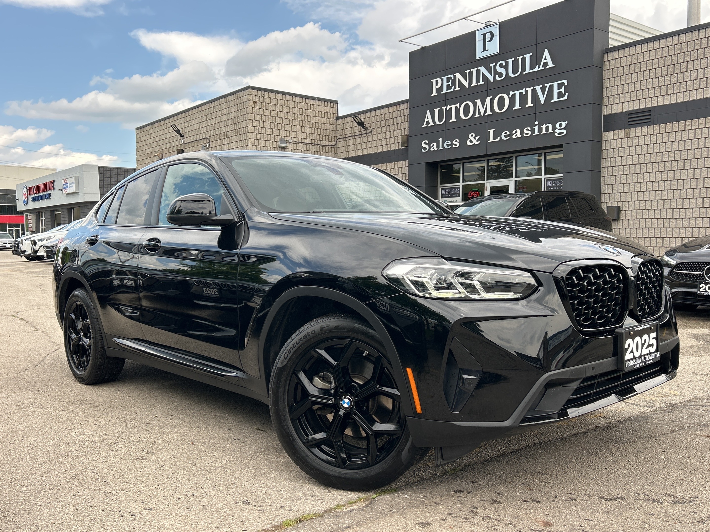 2025 BMW X4 AMBIENT LIGHT,HEADS UP DISPLAY,CARPLAY,NAVI