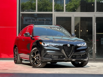 Image 21: 2025 Alfa Romeo Stelvio