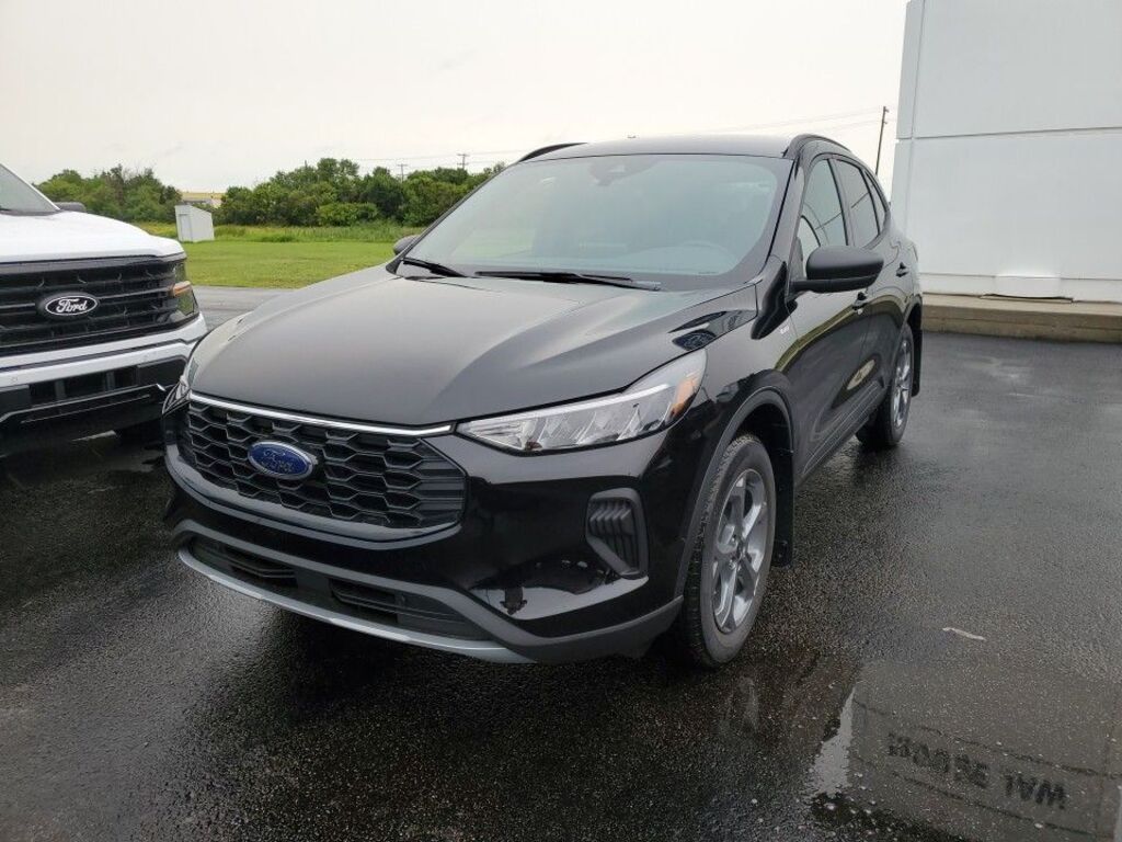 2025 Ford Escape ST-LINE W/ HEATED STEERING WHEEL