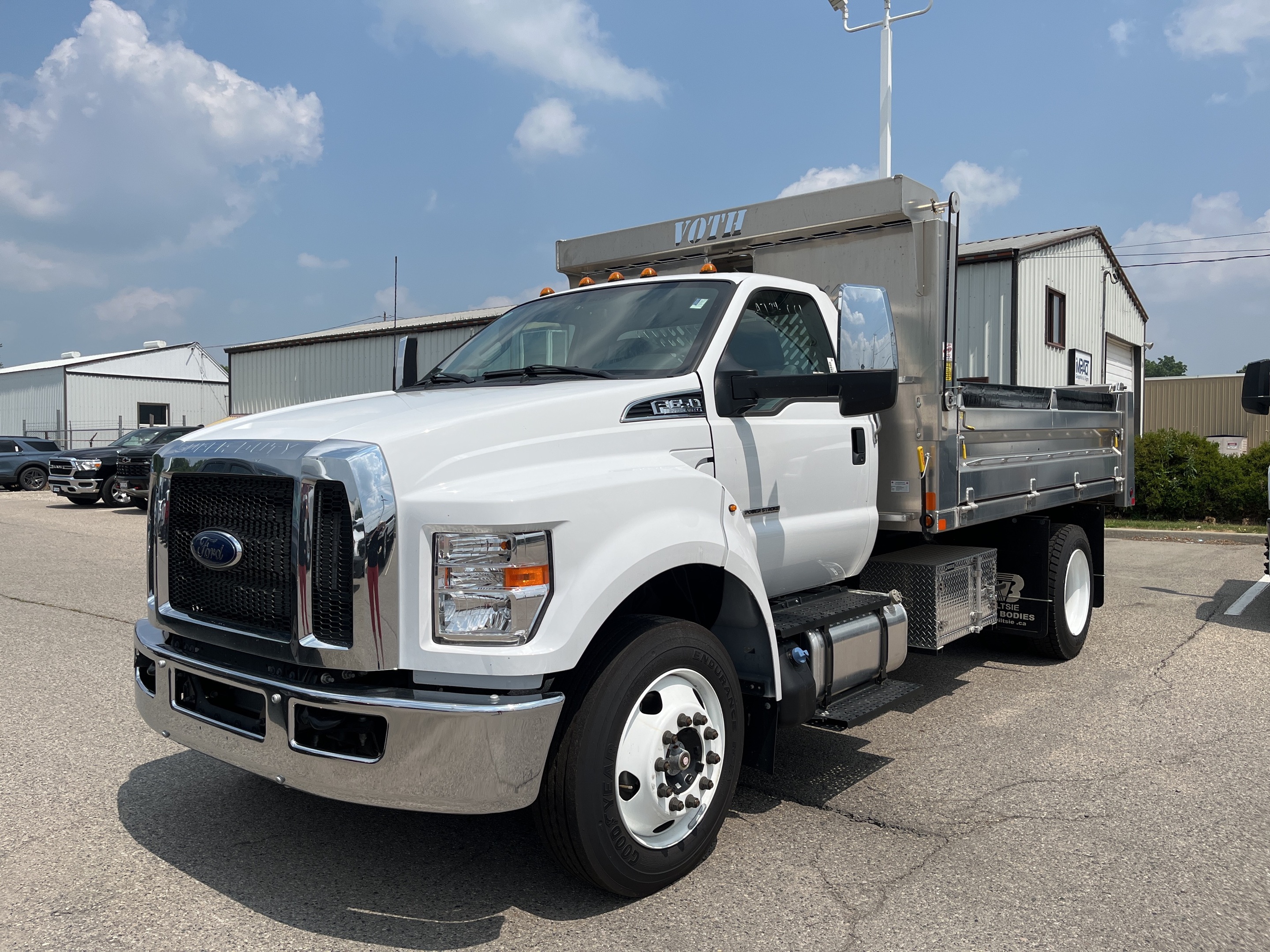 2025 Ford F-650 13FT ALUM. LANDSCAPE BODY