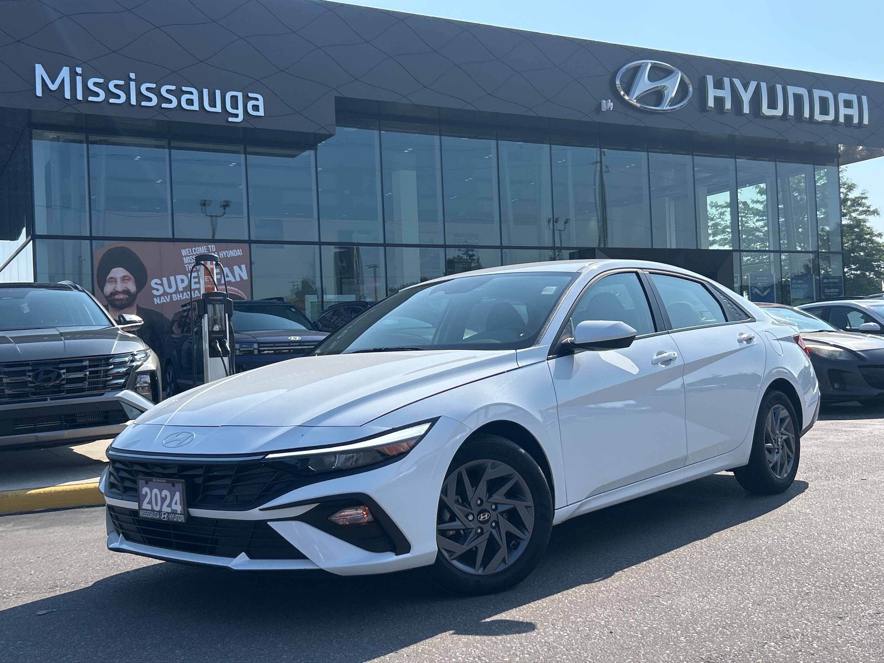2024 Hyundai Elantra Preferred IVT | Car Play | Rear Camera