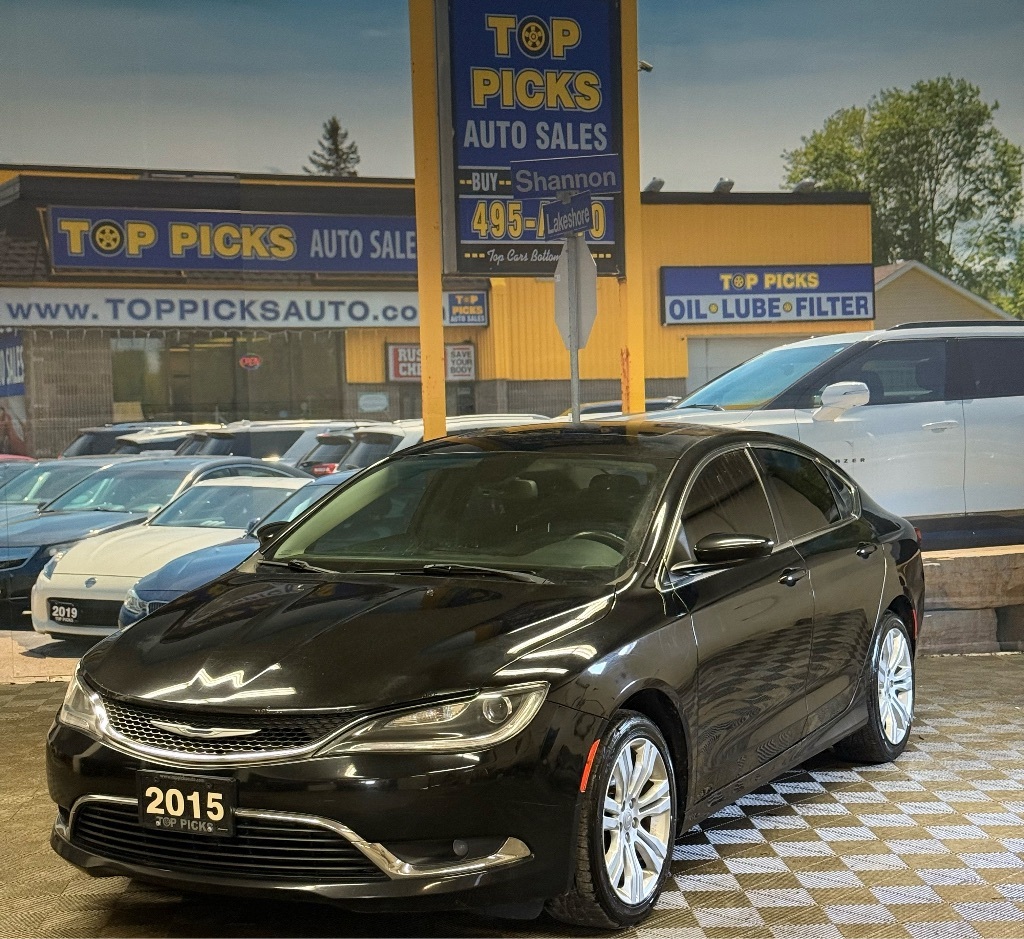 2015 Chrysler 200 Limited, Heated Seats & Wheel, Sunroof & More!