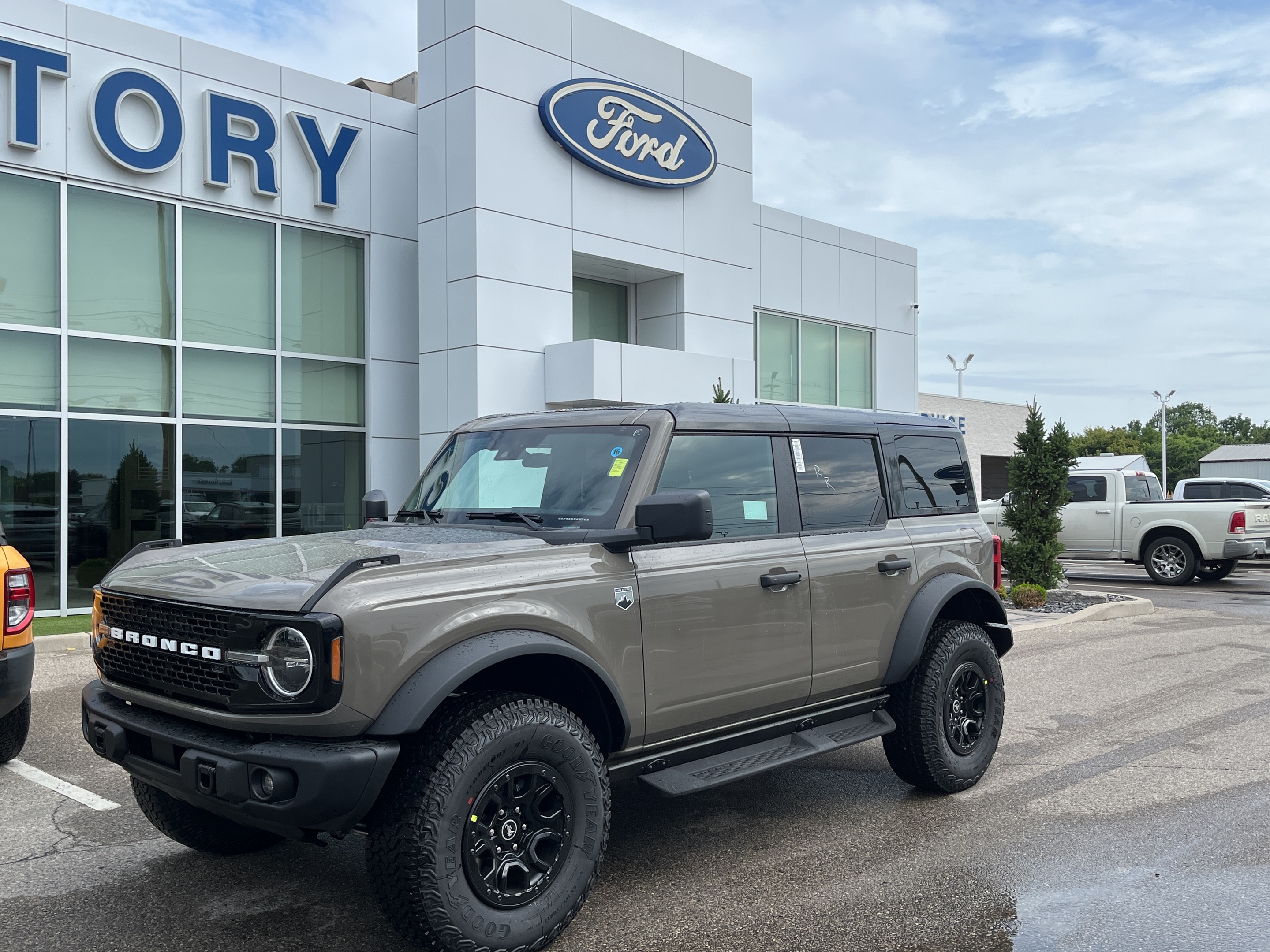 2025 Ford Bronco 