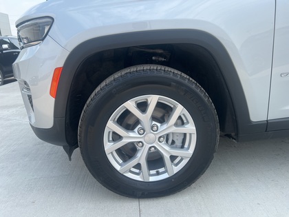 used 2023 Jeep Grand Cherokee car, priced at $36,295