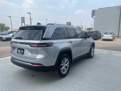 used 2023 Jeep Grand Cherokee car, priced at $36,295