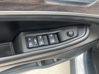 used 2023 Jeep Grand Cherokee car, priced at $36,295