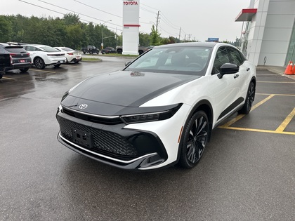 Toyota Crown Platinum AWD