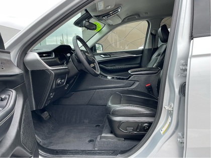 used 2023 Jeep Grand Cherokee car, priced at $34,500