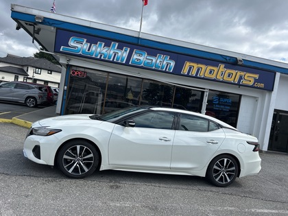 White 2023 Nissan Maxima Sedan Continuously Variable Transmission