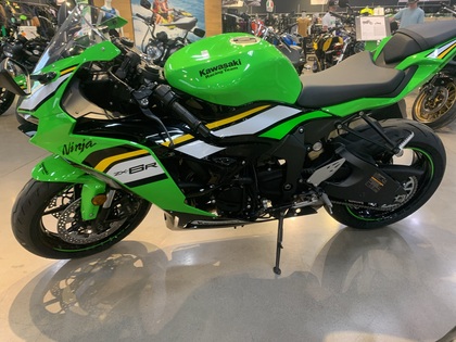 R。 2024 Kawasaki NINJA ZX-6R 40th Anniversary Edition Lime