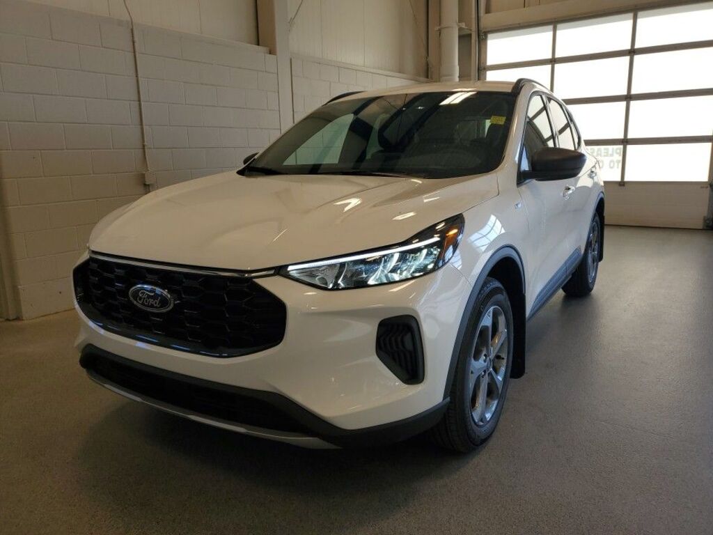 2025 Ford Escape ST-LINE W/ HEATED FRONT SEATS