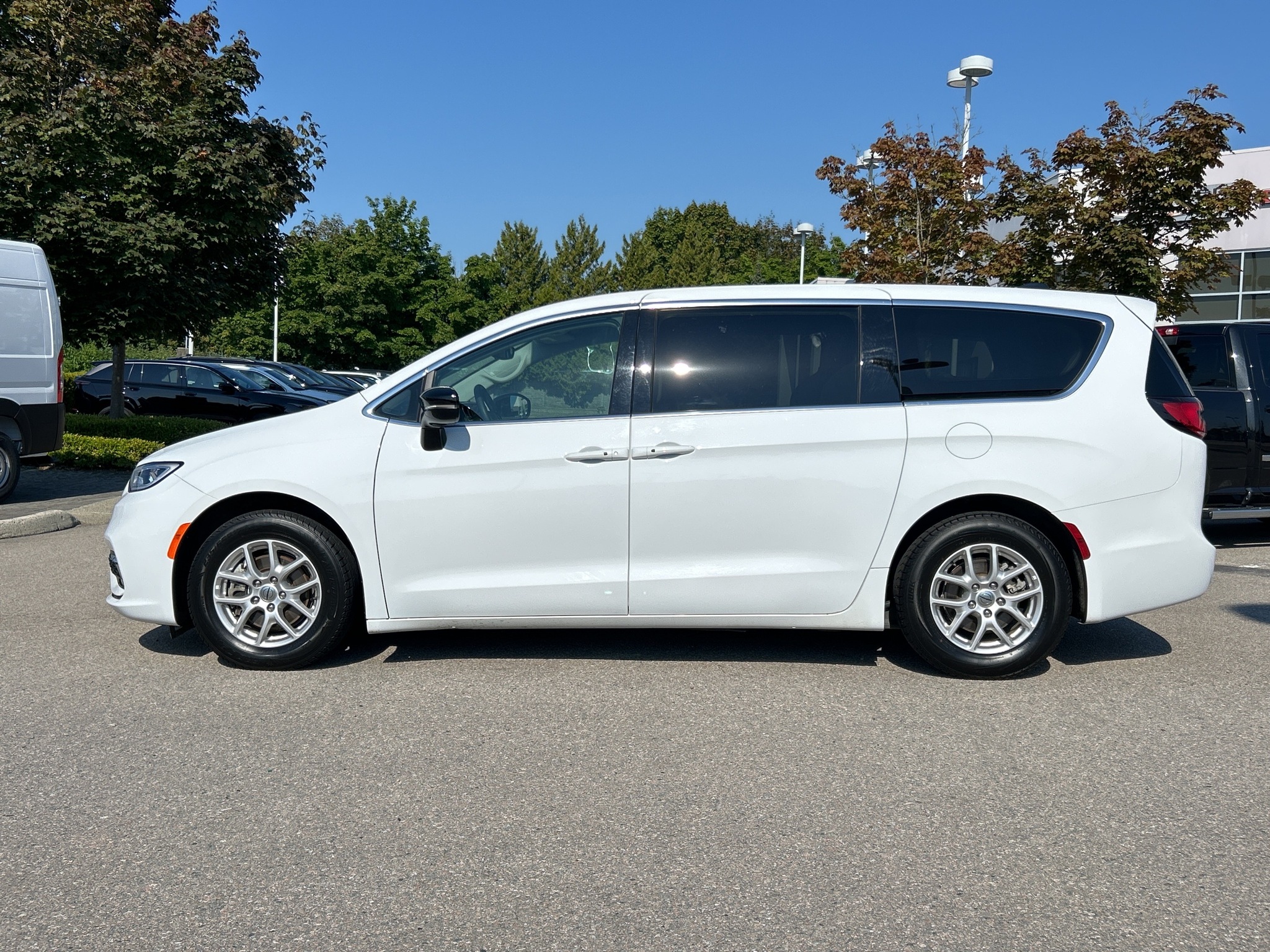 2024 Chrysler Pacifica