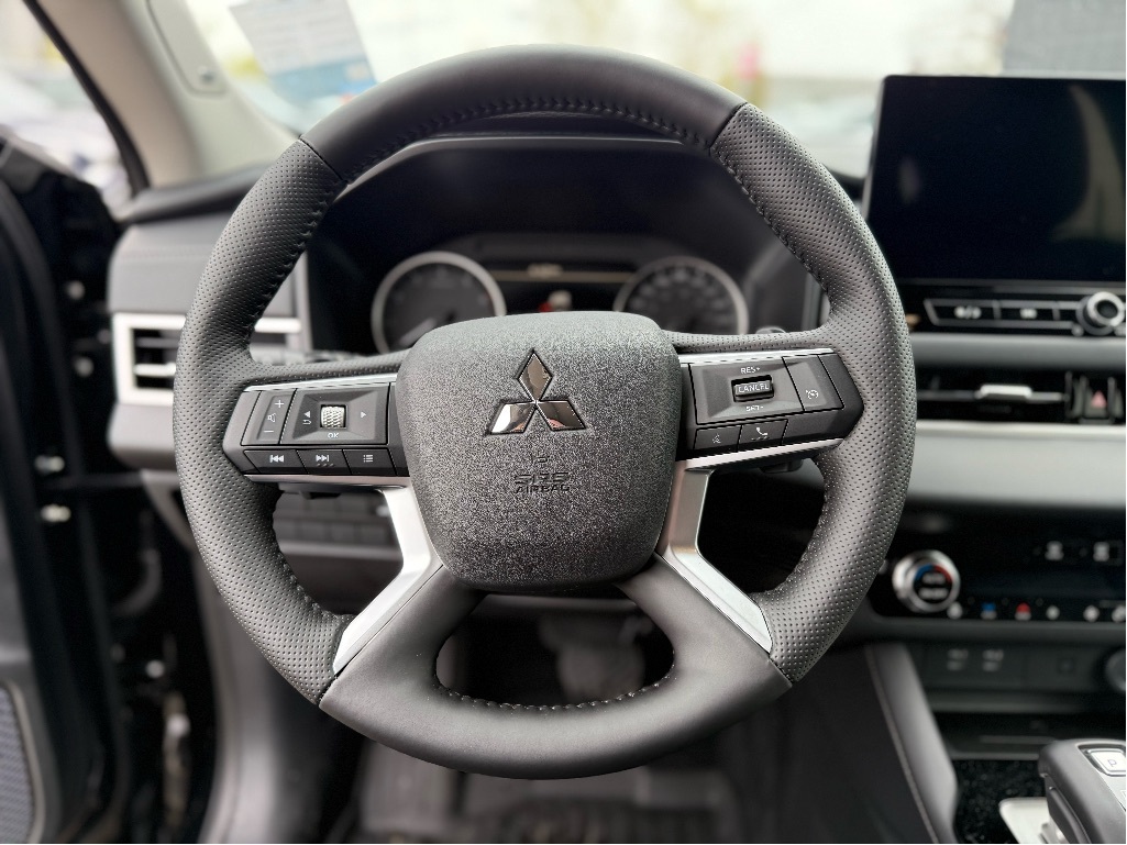 2025 Mitsubishi Outlander