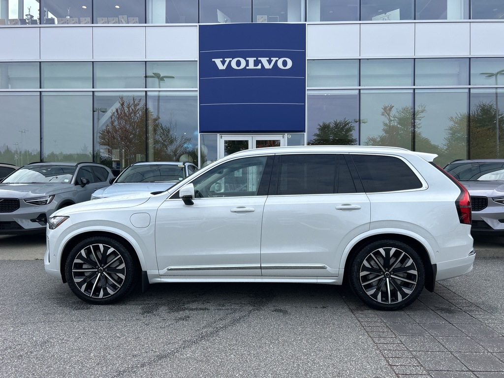 2026 Volvo XC90 Plug-In Hybrid T8 AWD Ultra Bright Theme 7-Seater
