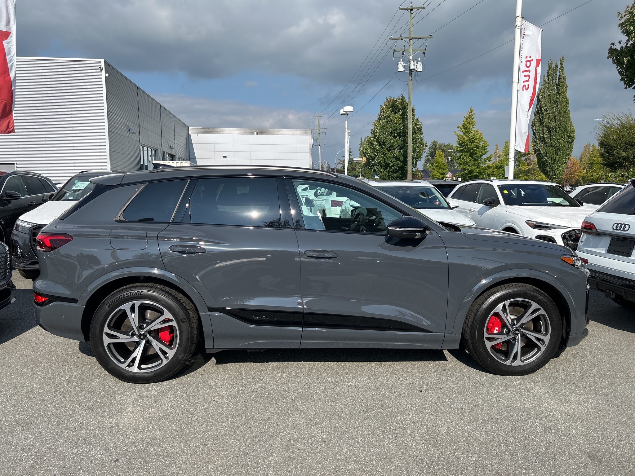 2025 Audi SQ6 e-tron