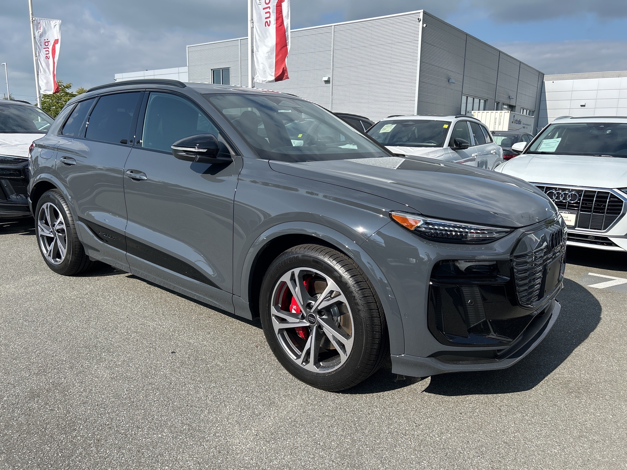 2025 Audi SQ6 e-tron