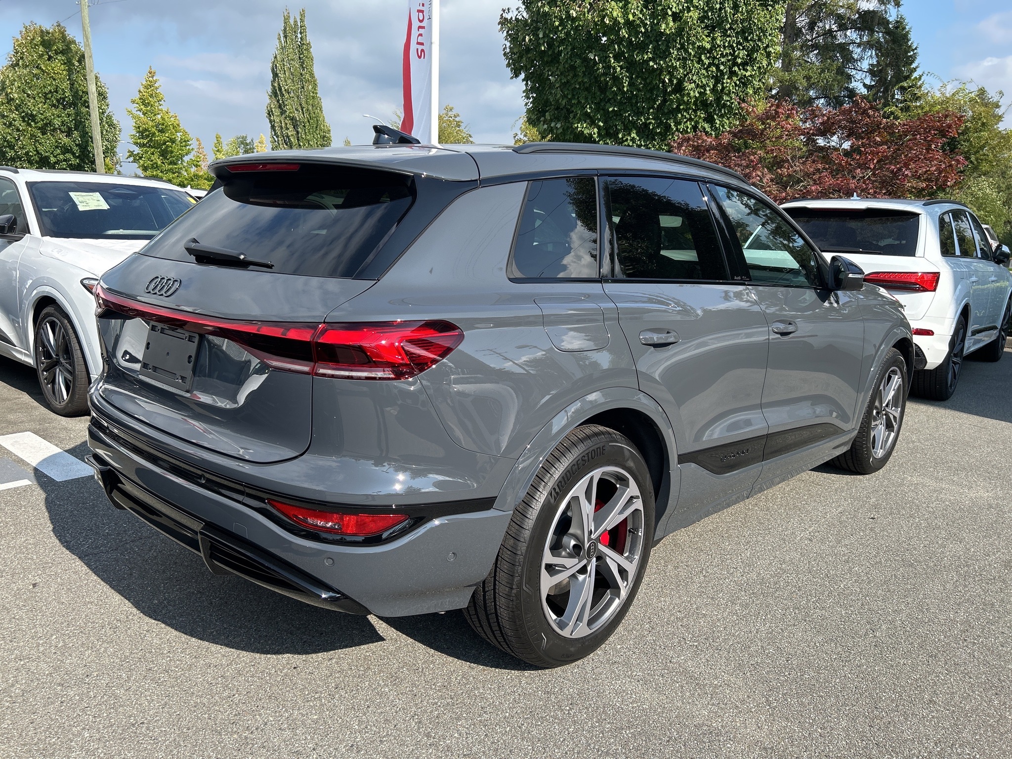 2025 Audi SQ6 e-tron