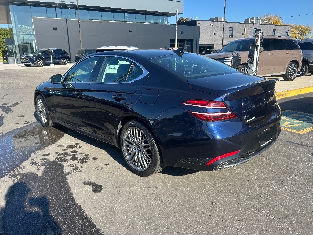 2023 Genesis G70