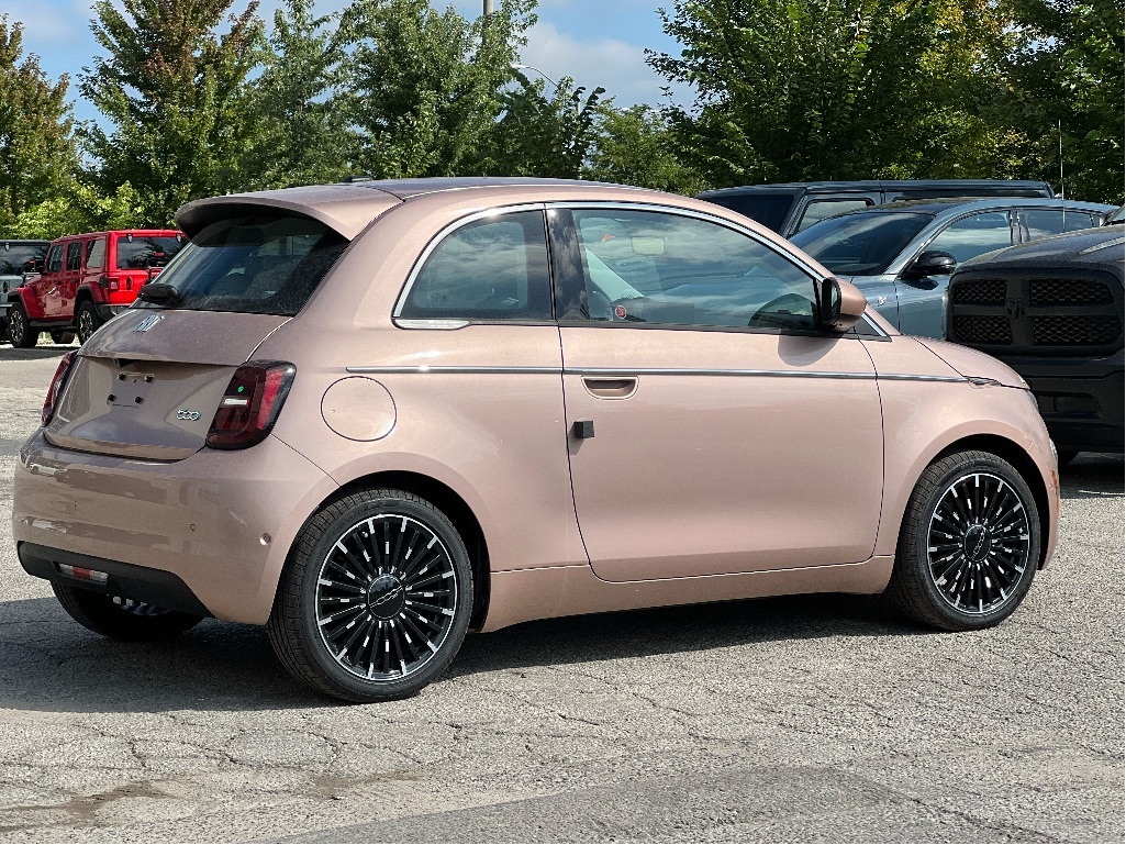 2025 FIAT 500e BEV