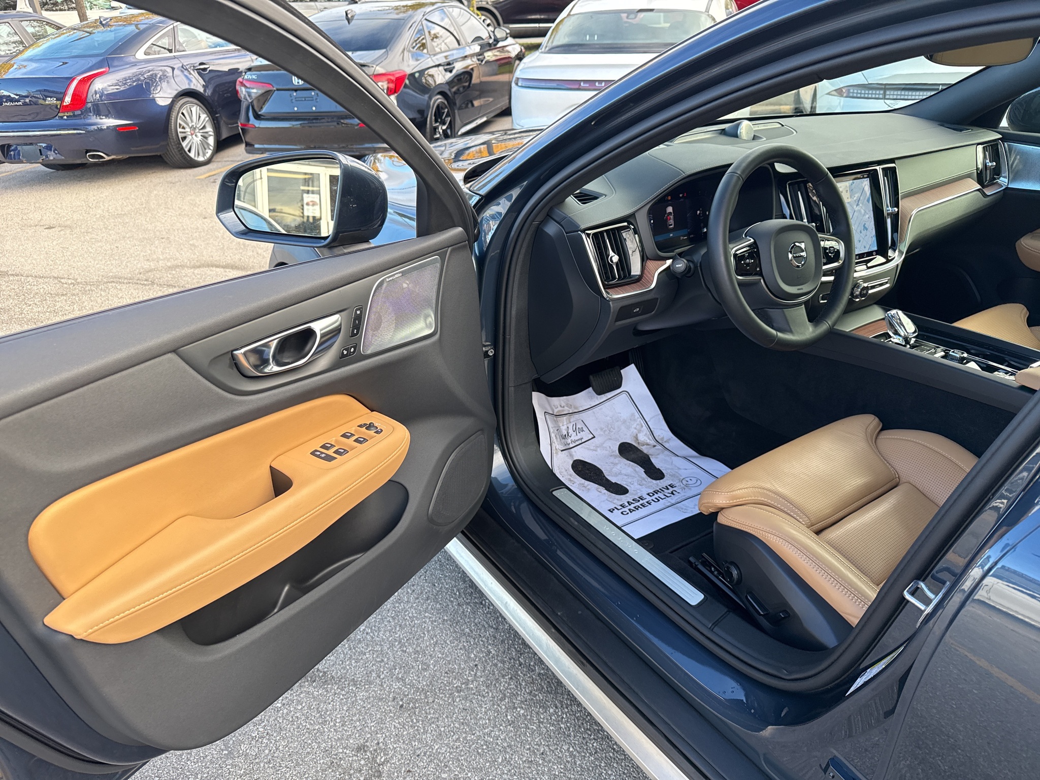 2024 Volvo V60 Cross Country