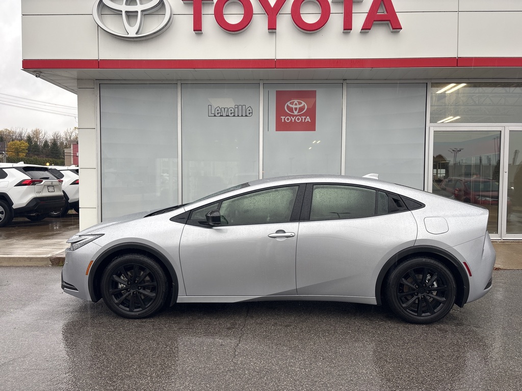 2025 Toyota Prius Plug-In Hybrid