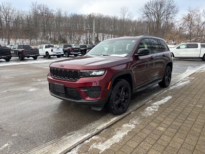 2025 Jeep Grand Cherokee Altitude 4WD