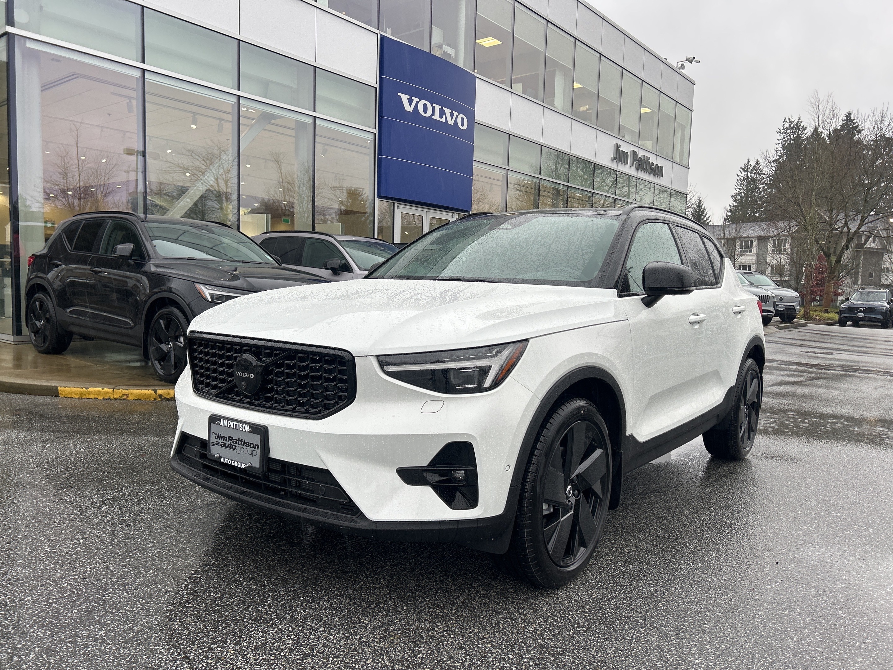 White 2026 Volvo XC40 B5 Ultra Black Edition AWD SUV / Crossover All-Wheel Drive Automatic