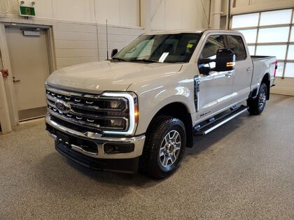 Gray 2026 Ford F-350 Super Duty Lariat Crew Cab 4WD Pickup Truck Four-Wheel Drive Automatic