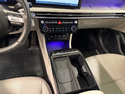 used 2025 Hyundai Tucson Plug-In Hybrid car, priced at $46,000