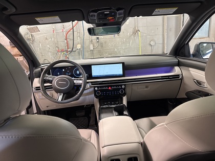 used 2025 Hyundai Tucson Plug-In Hybrid car, priced at $46,000