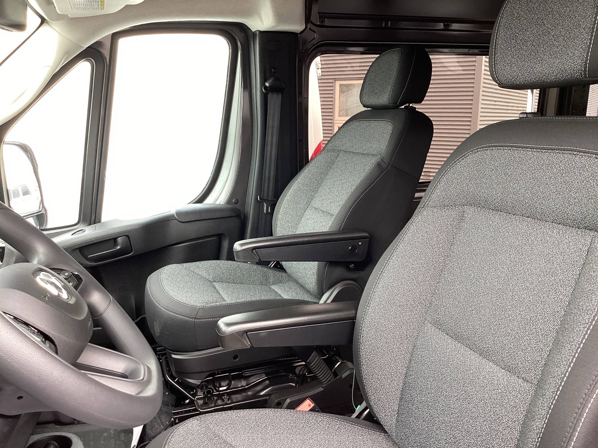 2025 RAM PROMASTER WINDO