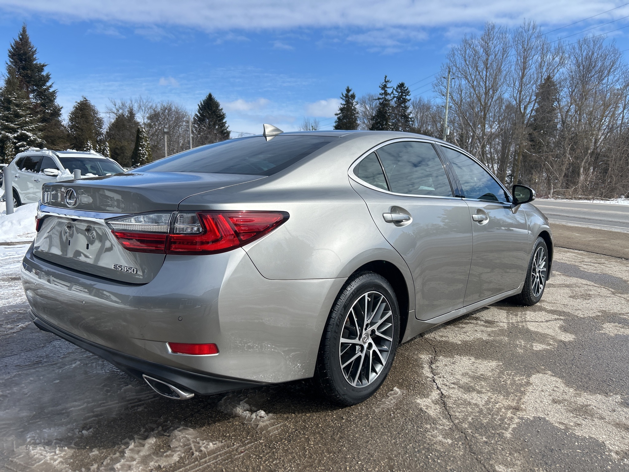 2018 Lexus ES
