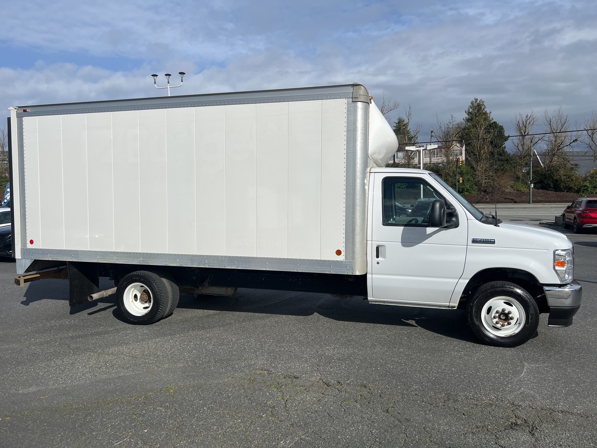 2023 Ford E-Series Cutaway