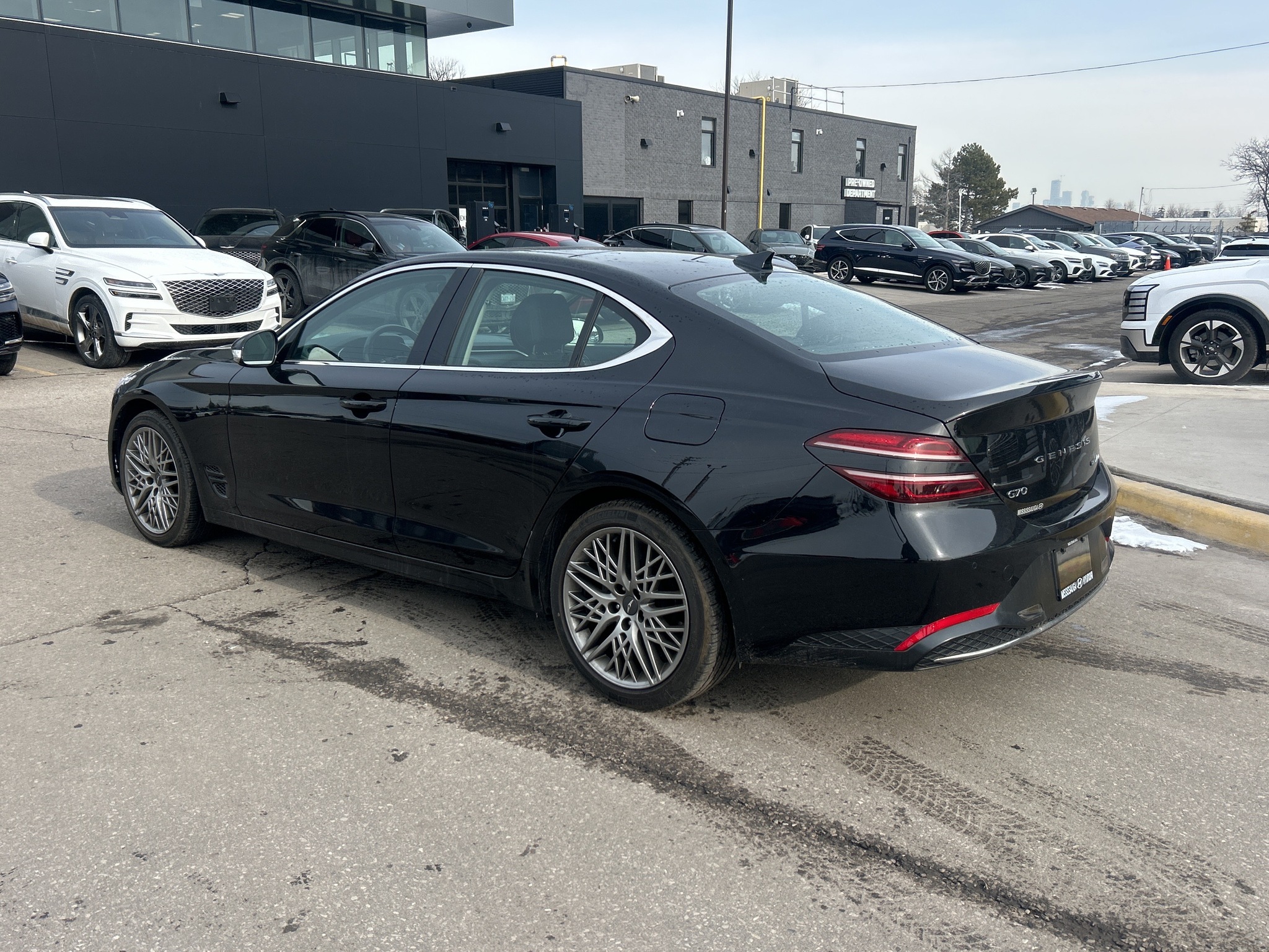 2023 Genesis G70