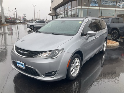Chrysler Pacifica Touring FWD