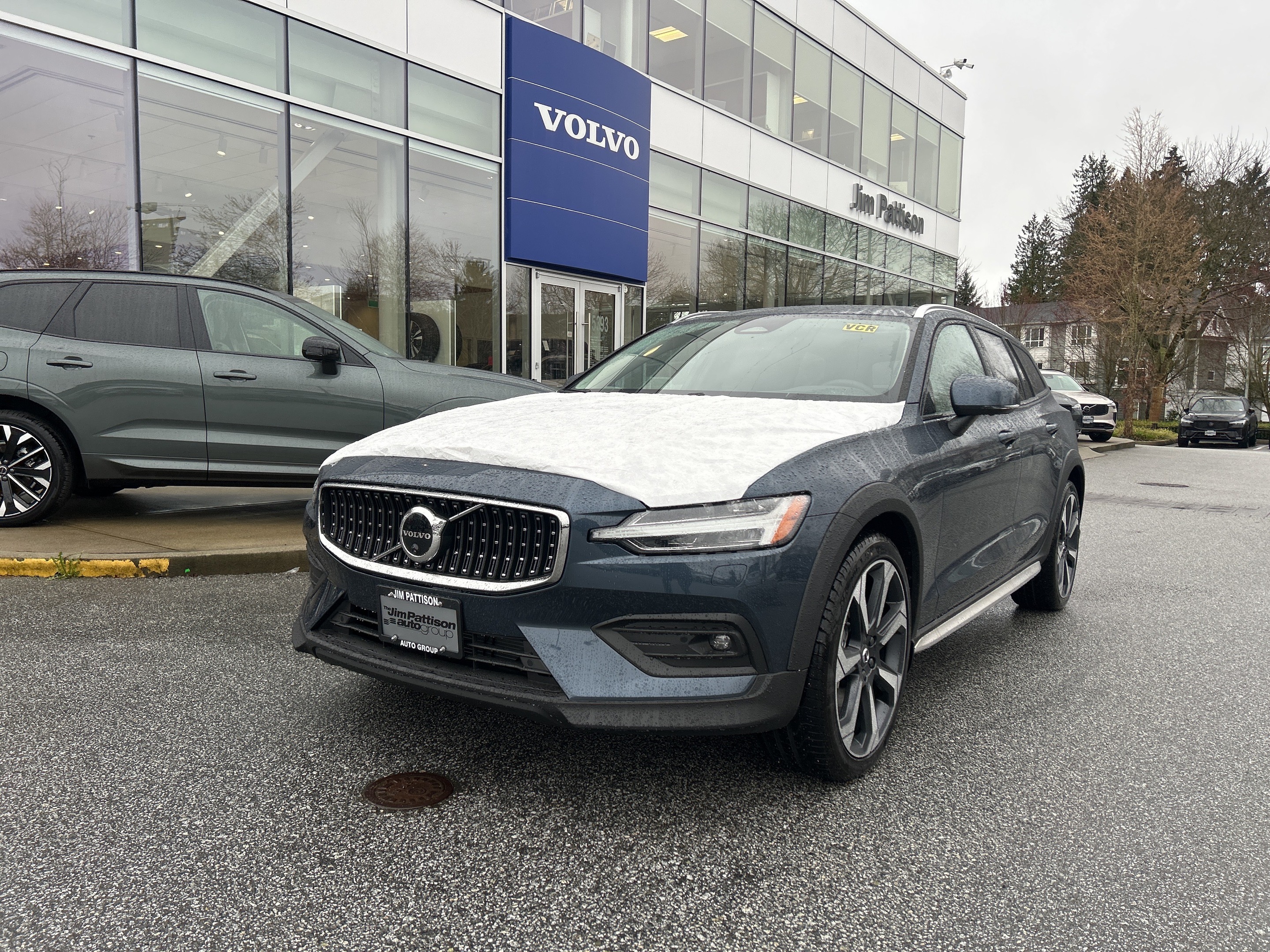 Blue 2026 Volvo V60 Cross Country B5 Ultra AWD Wagon All-Wheel Drive Automatic
