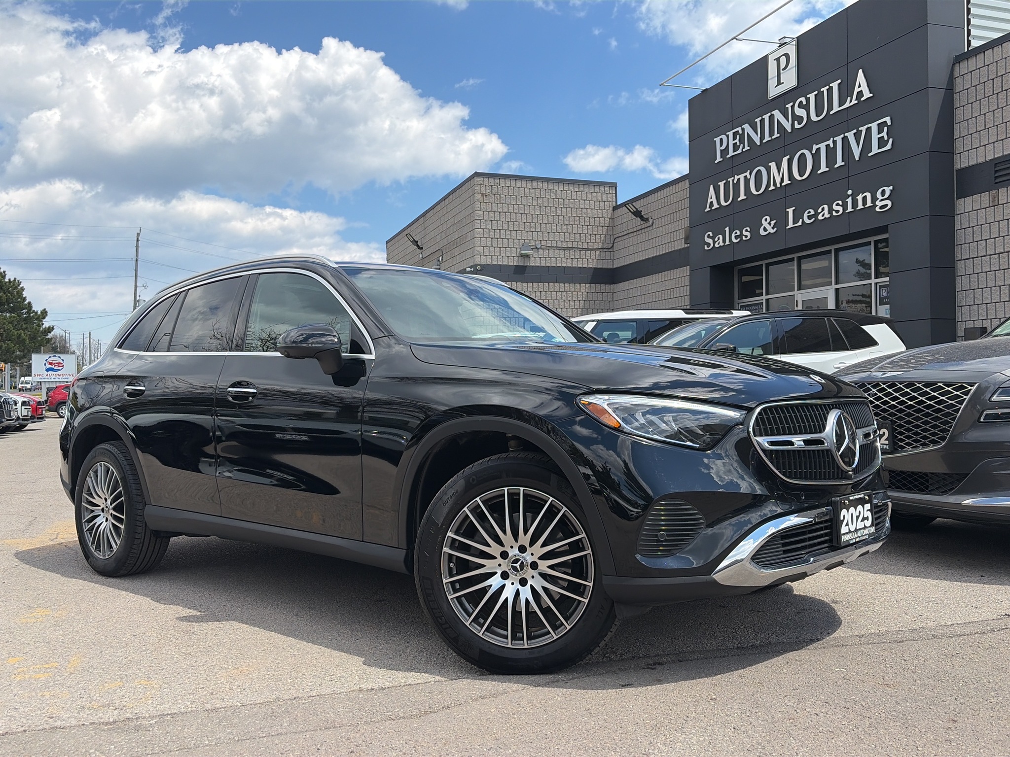 2025 Mercedes-Benz GLC