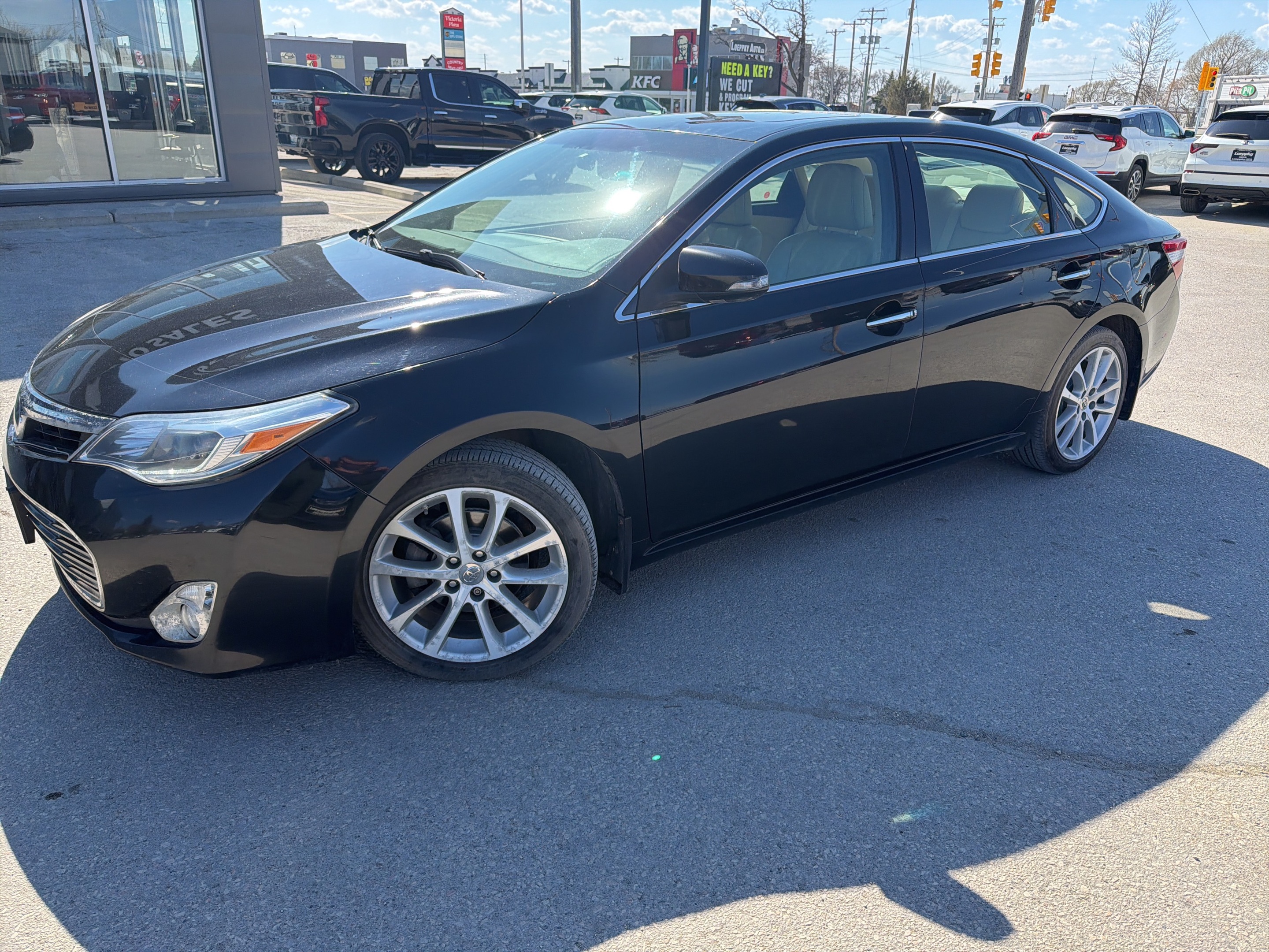 Black 2013 Toyota Avalon XLE Sedan Front-Wheel Drive Automatic
