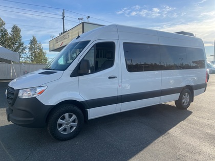 2024 Mercedes-Benz Sprinter 2500 170 High Roof Passenger Van RWD