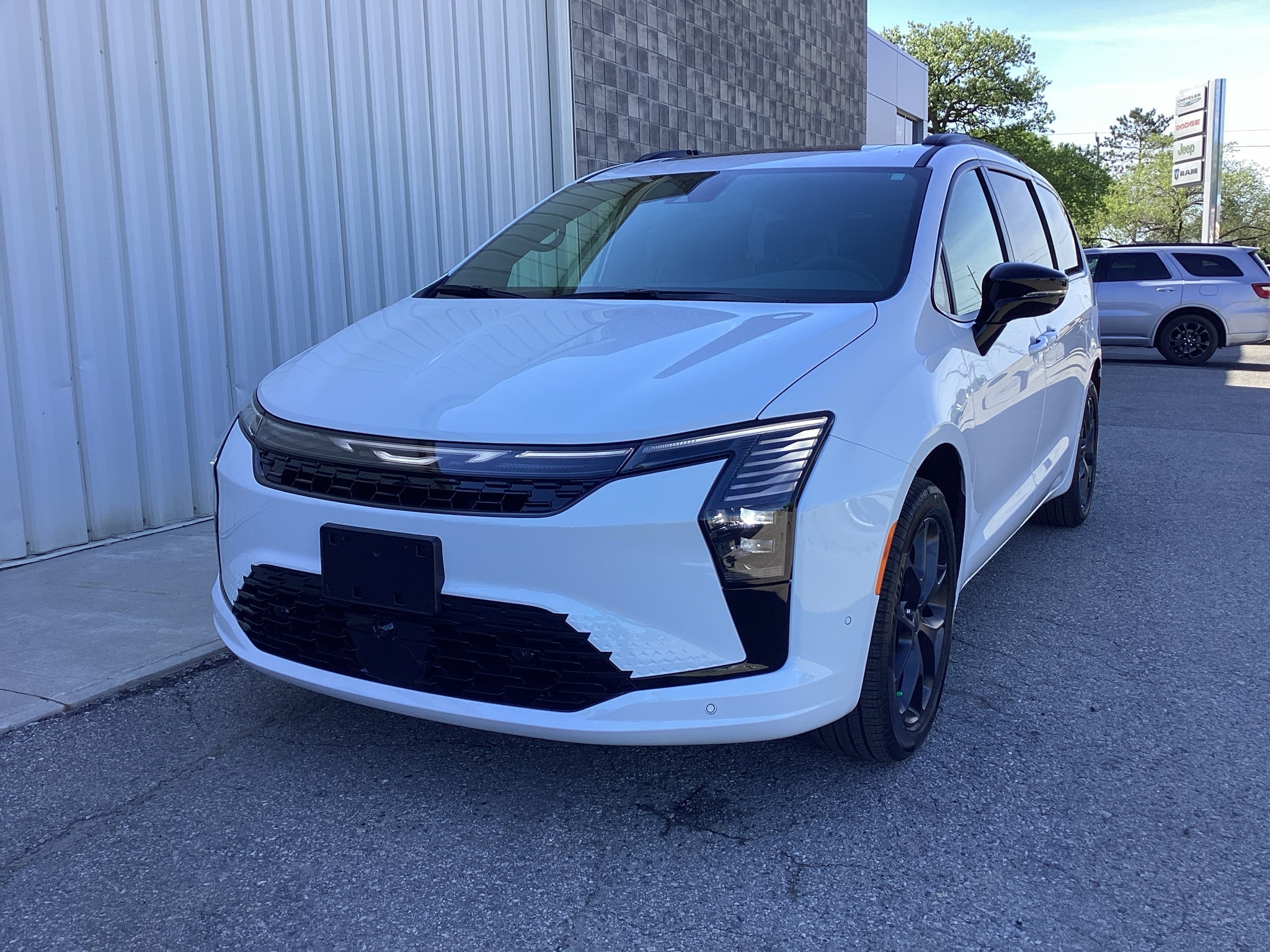 2027 Chrysler Pacifica