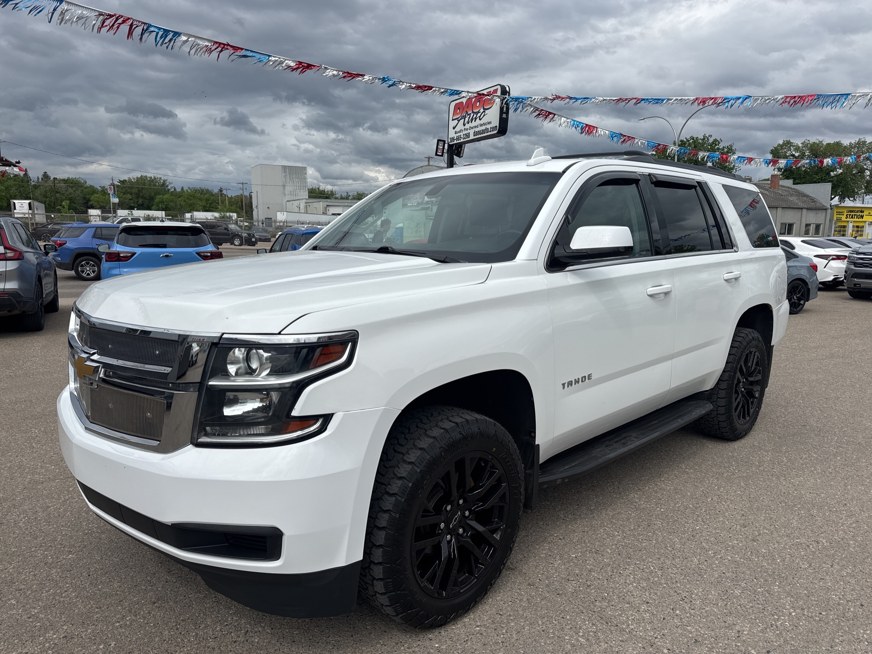 White 2018 Chevrolet Tahoe LS 4WD SUV / Crossover Four-Wheel Drive Automatic