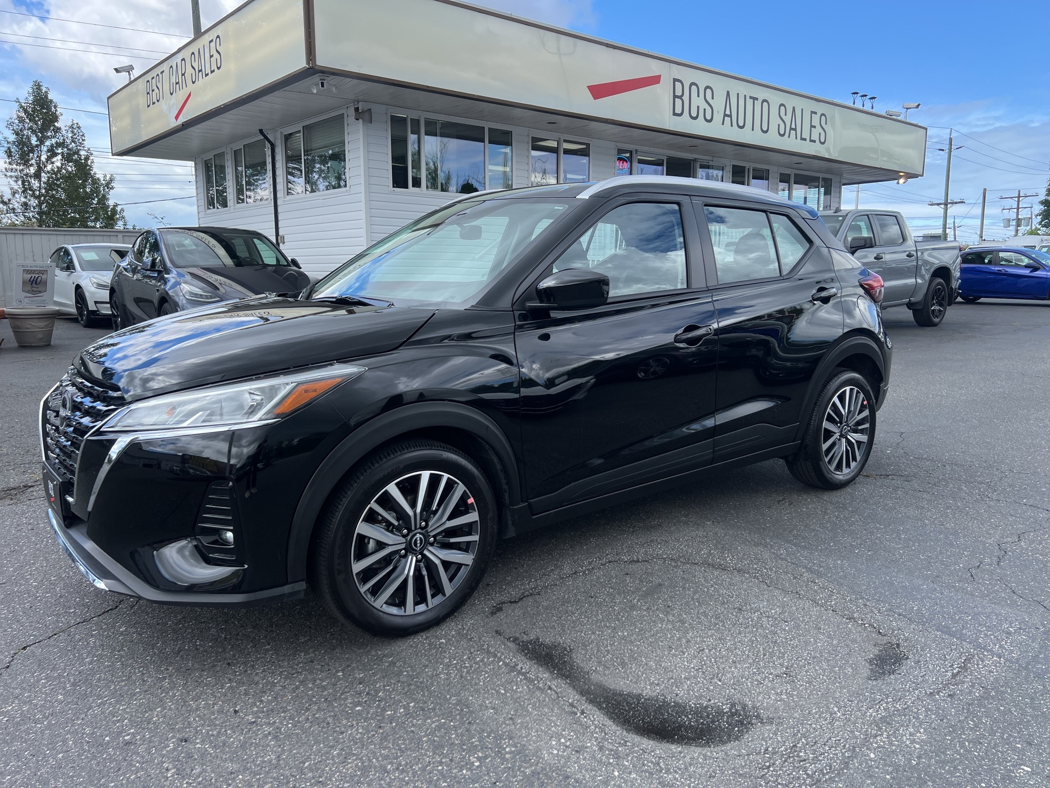 2025 Nissan Kicks Play