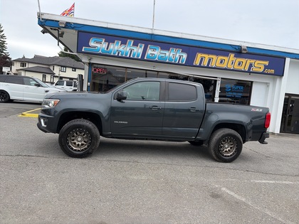 Gray 2018 Chevrolet Colorado Pickup Truck Four-Wheel Drive 8-Speed Automatic