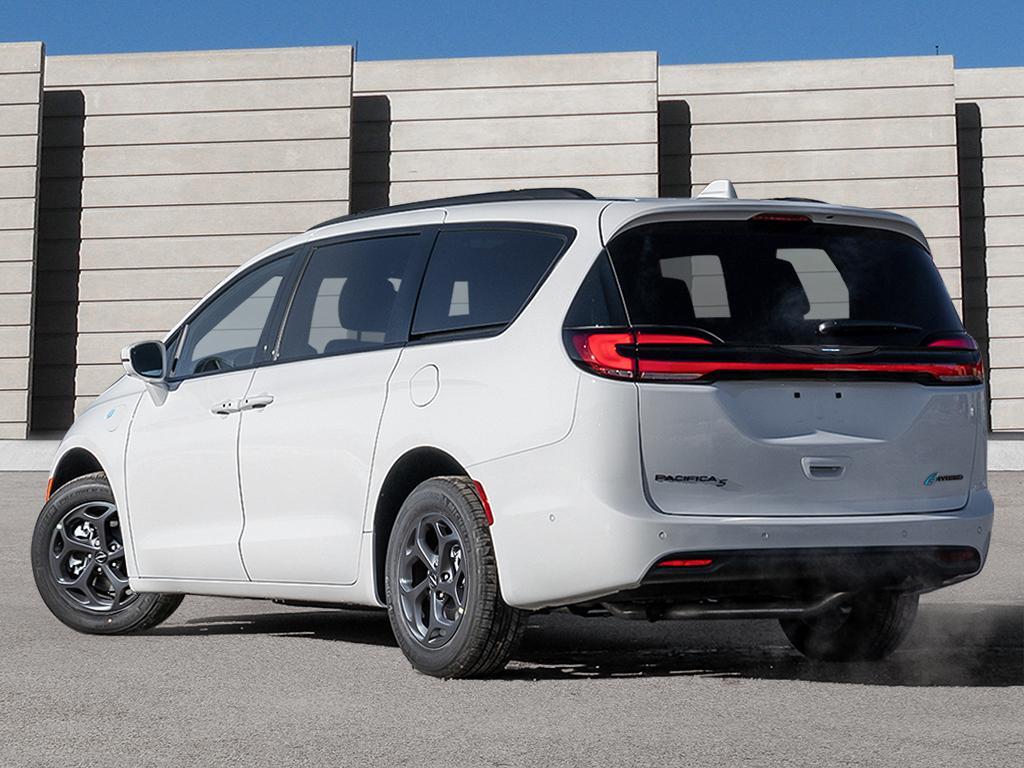 2026 Chrysler Pacifica Hybrid