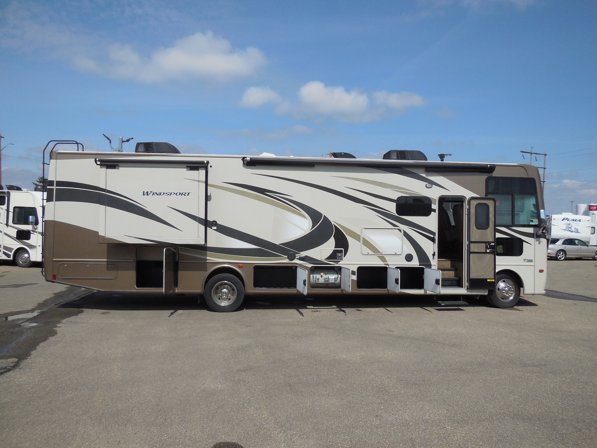 2017 Thor Motor Coach Windsport