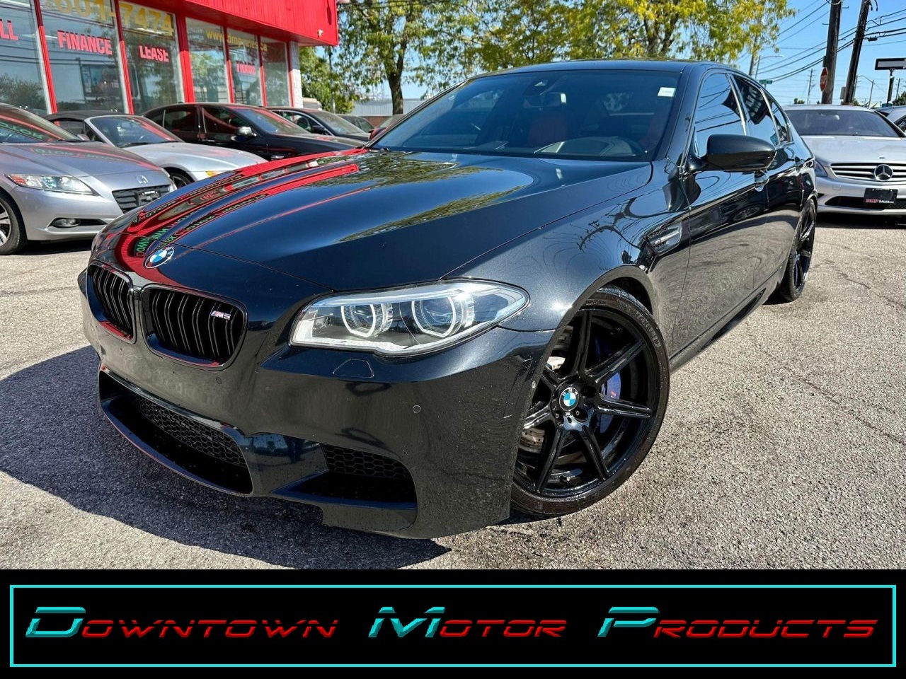 2014 BMW M5 *Nav / Sakhir Red-Black Interior / Sunroof*