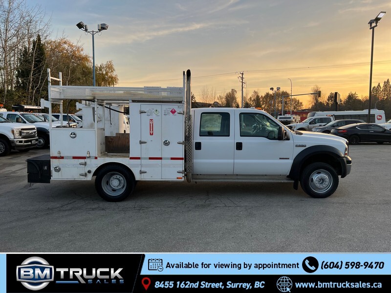 2007 Ford F-550 / Crew Cab / Service Body / Dually / 2wd / Diesel