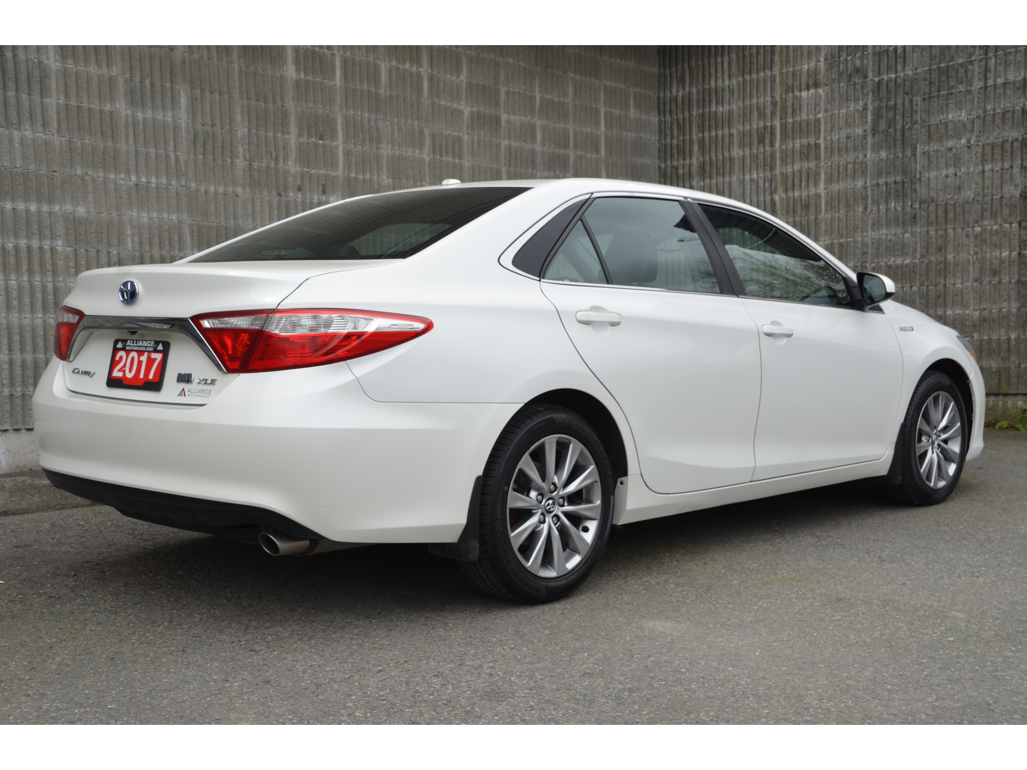 2017 Toyota Camry Hybrid